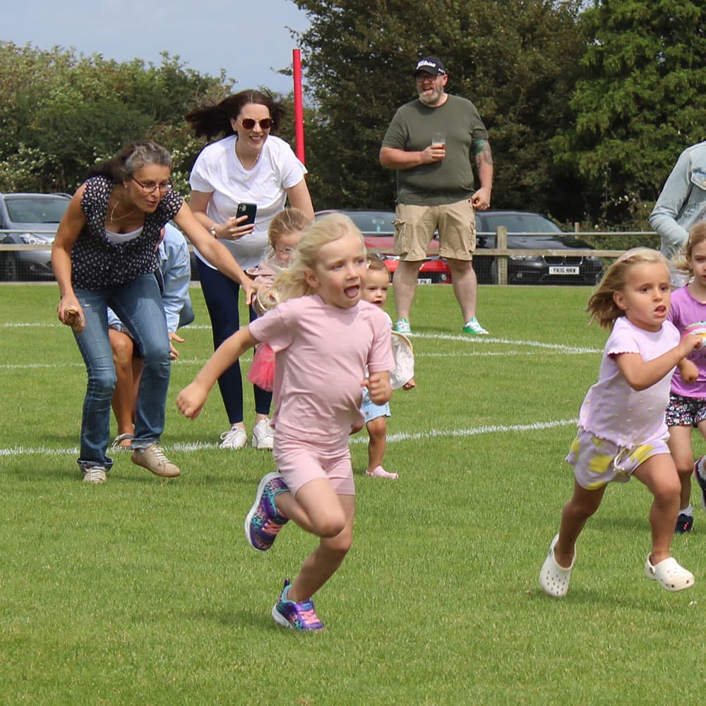 Racing at Beer Regatta